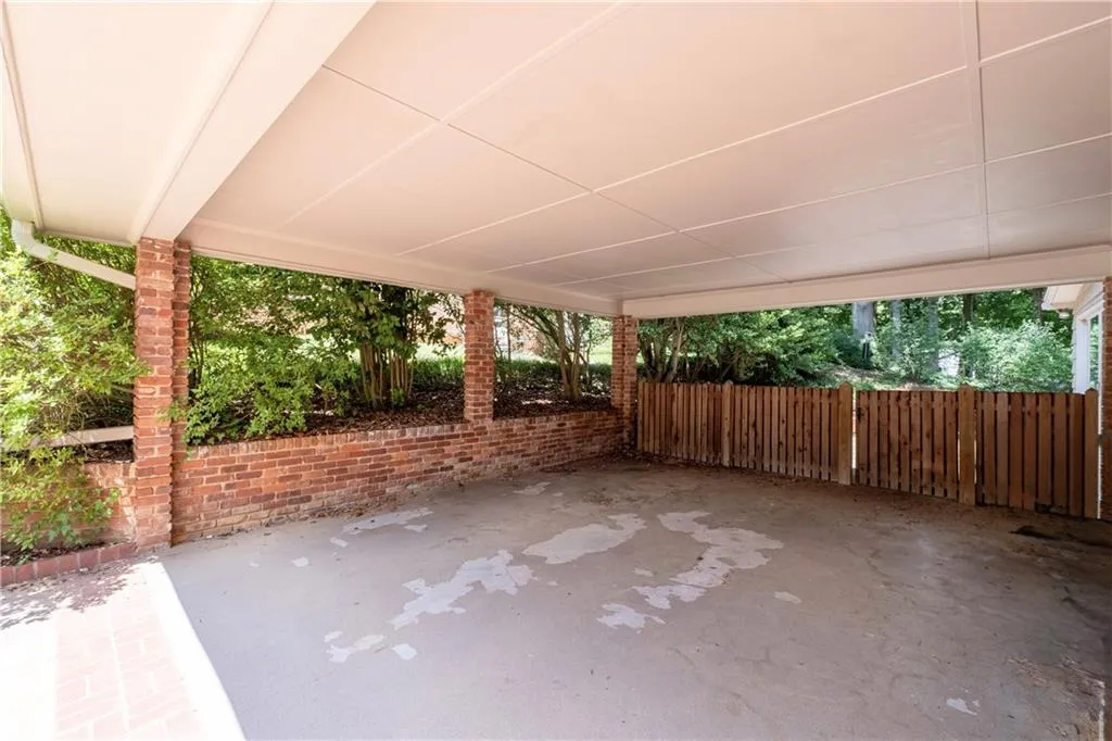 2917 Rockingham Drive Nw, Atlanta, Georgia 30327, 4 Bedrooms Bedrooms, ,4 BathroomsBathrooms,Residential,For Sale,2917 Rockingham Drive Nw,7599284