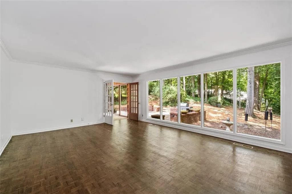 2917 Rockingham Drive Nw, Atlanta, Georgia 30327, 4 Bedrooms Bedrooms, ,4 BathroomsBathrooms,Residential,For Sale,2917 Rockingham Drive Nw,7599284