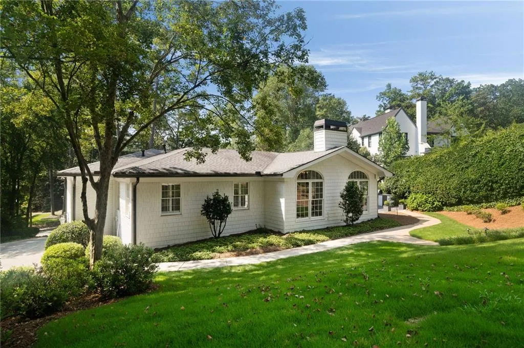 505 Hillside Drive Nw, Atlanta, Georgia 30342, 4 Bedrooms Bedrooms, ,4 BathroomsBathrooms,Residential,For Sale,505 Hillside Drive Nw,7611954