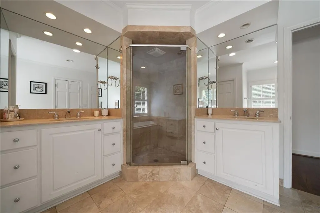 505 Hillside Drive Nw, Atlanta, Georgia 30342, 4 Bedrooms Bedrooms, ,4 BathroomsBathrooms,Residential,For Sale,505 Hillside Drive Nw,7611954