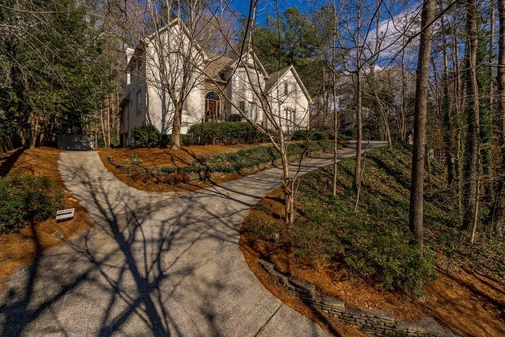 6115 River Chase Circle, Sandy Springs, Georgia 30328, 5 Bedrooms Bedrooms, ,5 BathroomsBathrooms,Residential,Sold,6115 River Chase Circle,6685038