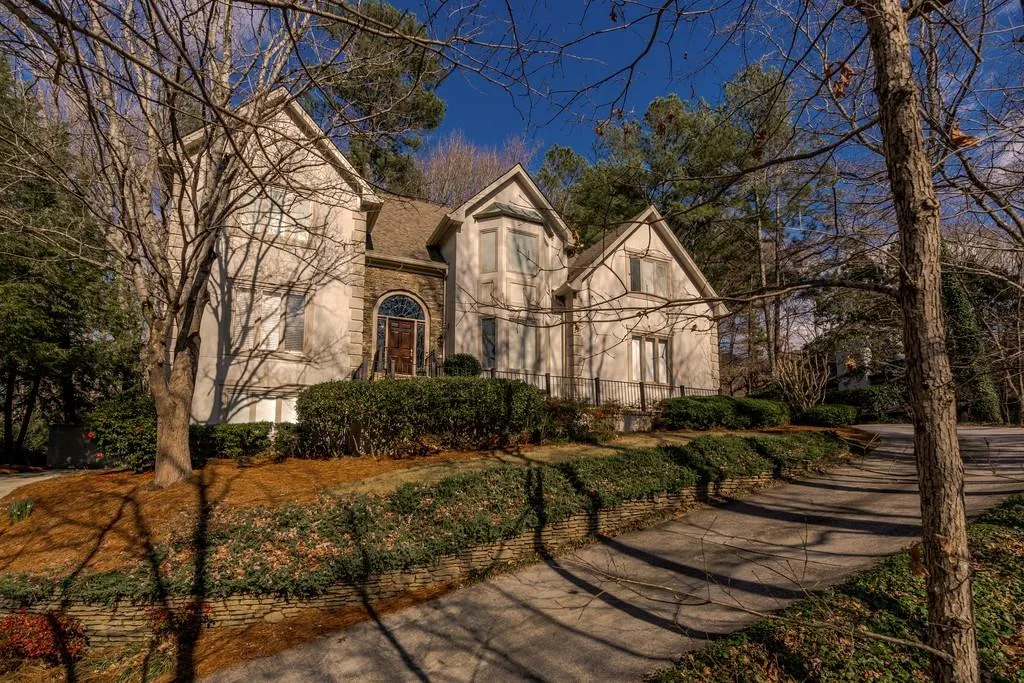 6115 River Chase Circle, Sandy Springs, Georgia 30328, 5 Bedrooms Bedrooms, ,5 BathroomsBathrooms,Residential,Sold,6115 River Chase Circle,6685038