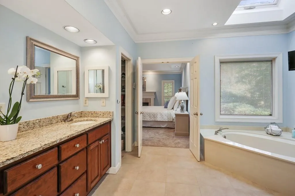 6115 River Chase Circle, Sandy Springs, Georgia 30328, 5 Bedrooms Bedrooms, ,5 BathroomsBathrooms,Residential,Sold,6115 River Chase Circle,6685038