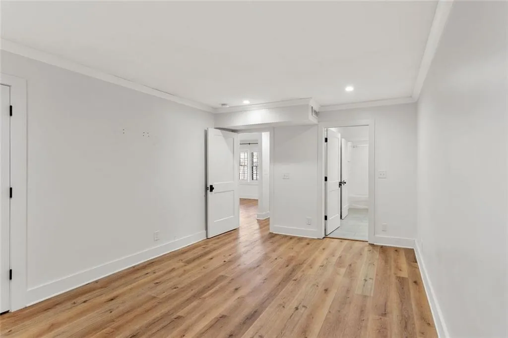 143 Amherst Place Nw, Atlanta, Georgia 30327, 2 Bedrooms Bedrooms, ,2 BathroomsBathrooms,Residential,For Sale,143 Amherst Place Nw,7670686