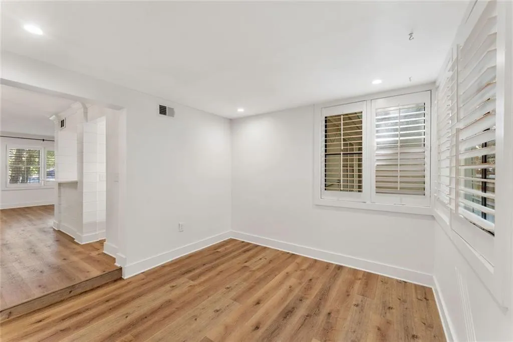 143 Amherst Place Nw, Atlanta, Georgia 30327, 2 Bedrooms Bedrooms, 0 ,2 BathroomsBathrooms,Residential,For Sale,143 Amherst Place Nw,7670686