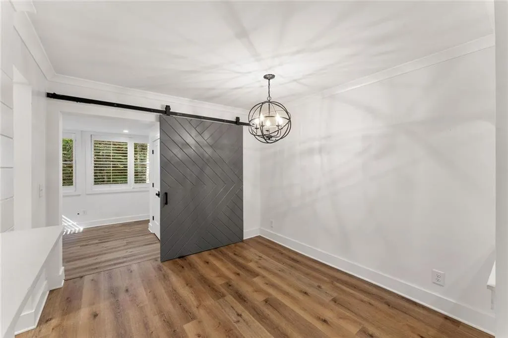 143 Amherst Place Nw, Atlanta, Georgia 30327, 2 Bedrooms Bedrooms, ,2 BathroomsBathrooms,Residential,For Sale,143 Amherst Place Nw,7670686