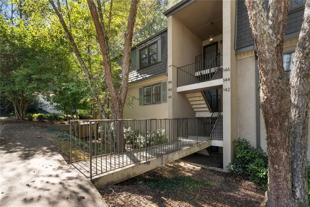 143 Amherst Place Nw, Atlanta, Georgia 30327, 2 Bedrooms Bedrooms, ,2 BathroomsBathrooms,Residential,For Sale,143 Amherst Place Nw,7670686