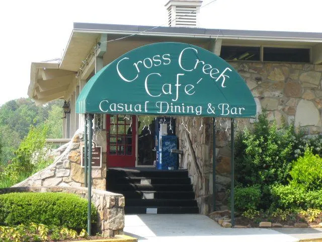 143 Amherst Place Nw, Atlanta, Georgia 30327, 2 Bedrooms Bedrooms, ,2 BathroomsBathrooms,Residential,For Sale,143 Amherst Place Nw,7670686