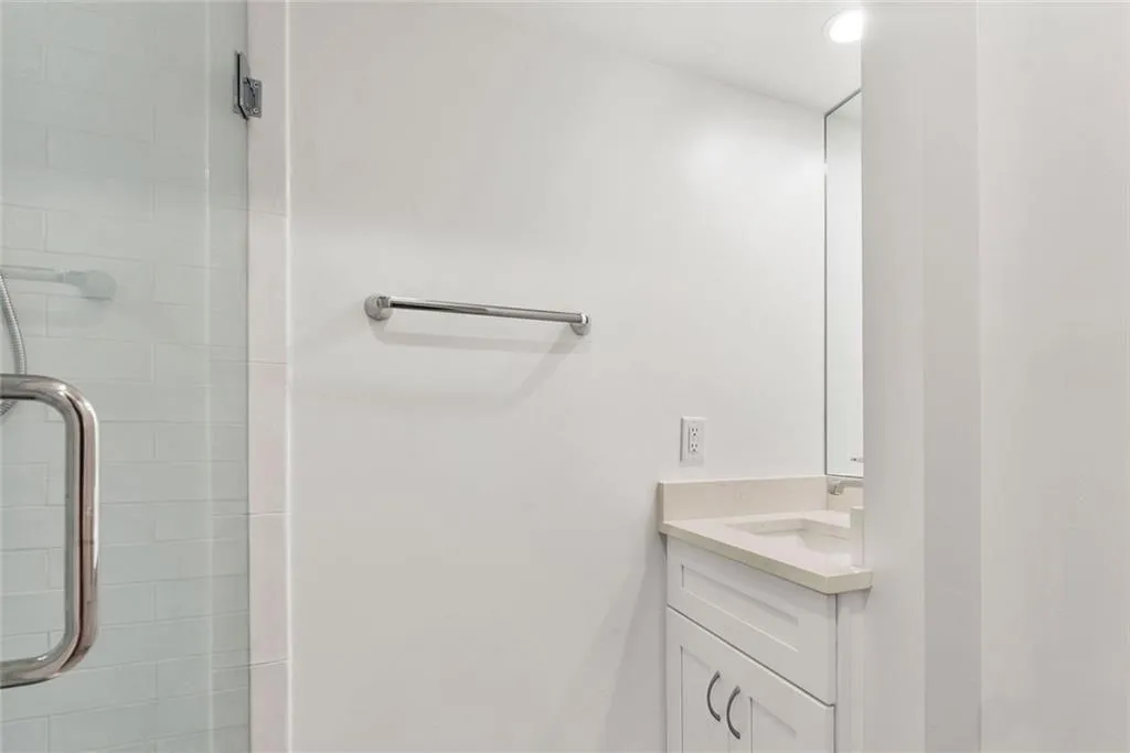 143 Amherst Place Nw, Atlanta, Georgia 30327, 2 Bedrooms Bedrooms, 0 ,2 BathroomsBathrooms,Residential,For Sale,143 Amherst Place Nw,7670686