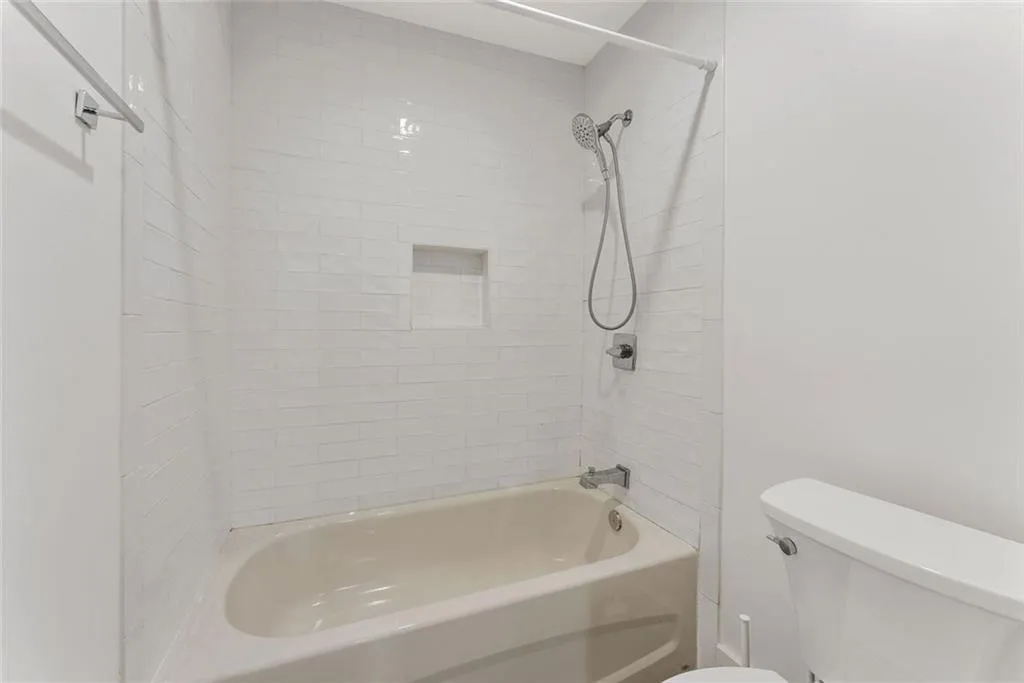 143 Amherst Place Nw, Atlanta, Georgia 30327, 2 Bedrooms Bedrooms, 0 ,2 BathroomsBathrooms,Residential,For Sale,143 Amherst Place Nw,7670686