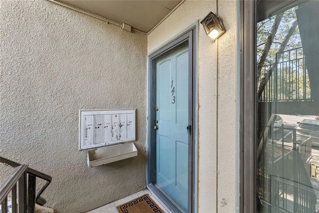 143 Amherst Place Nw, Atlanta, Georgia 30327, 2 Bedrooms Bedrooms, ,2 BathroomsBathrooms,Residential,For Sale,143 Amherst Place Nw,7670686