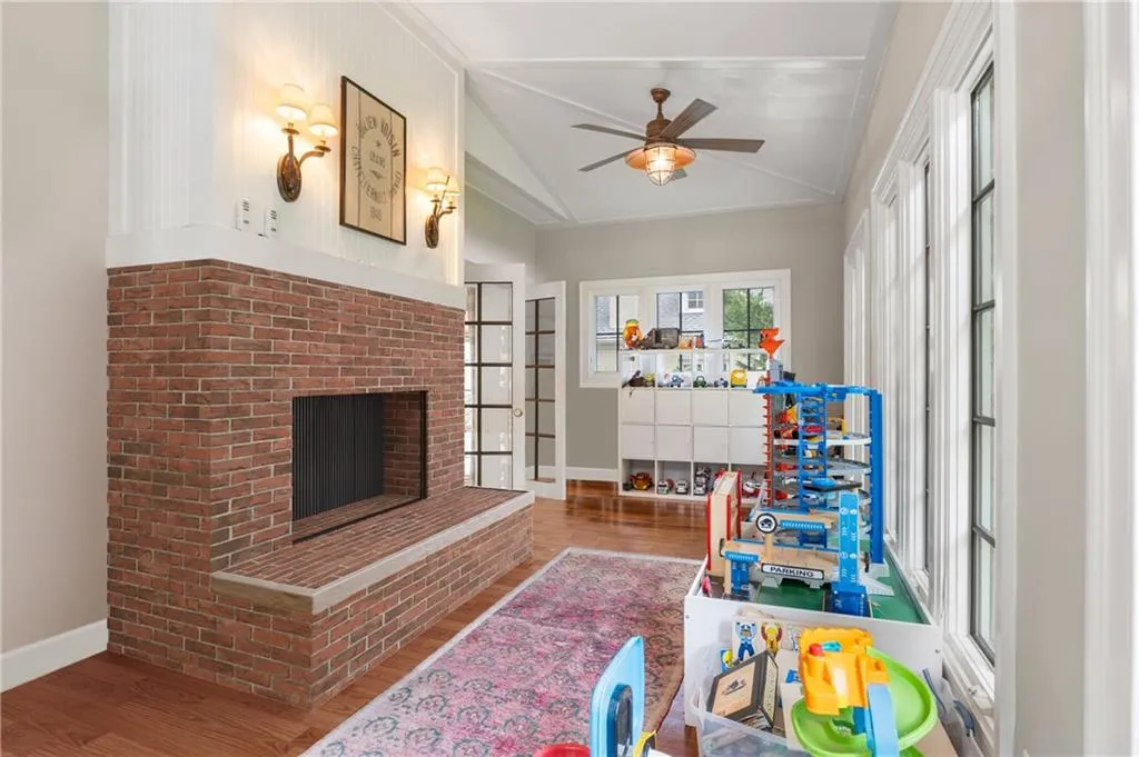 3107 Peachtree Drive Ne, Atlanta, Georgia 30305, 5 Bedrooms Bedrooms, ,5 BathroomsBathrooms,Residential,For Sale,3107 Peachtree Drive Ne,7632685