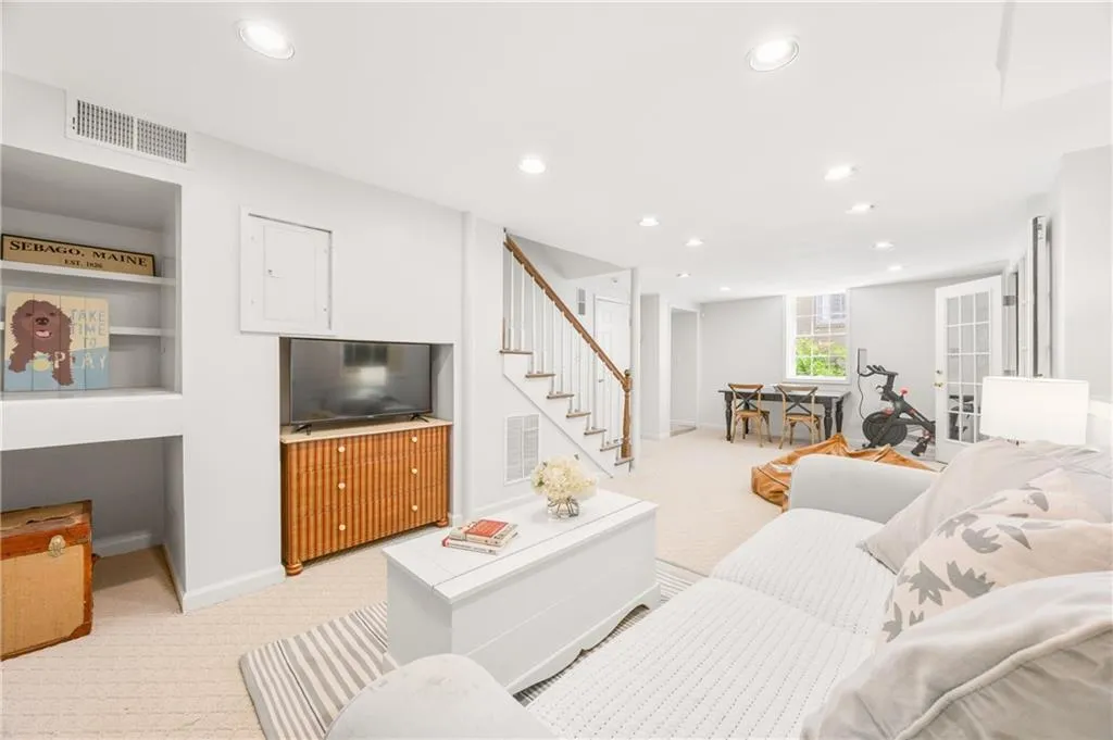 3107 Peachtree Drive Ne, Atlanta, Georgia 30305, 5 Bedrooms Bedrooms, ,5 BathroomsBathrooms,Residential,For Sale,3107 Peachtree Drive Ne,7632685