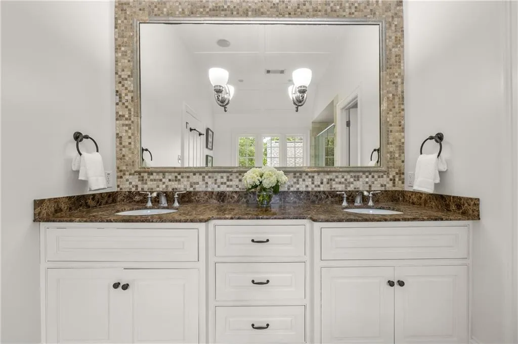 3107 Peachtree Drive Ne, Atlanta, Georgia 30305, 5 Bedrooms Bedrooms, ,5 BathroomsBathrooms,Residential,For Sale,3107 Peachtree Drive Ne,7632685