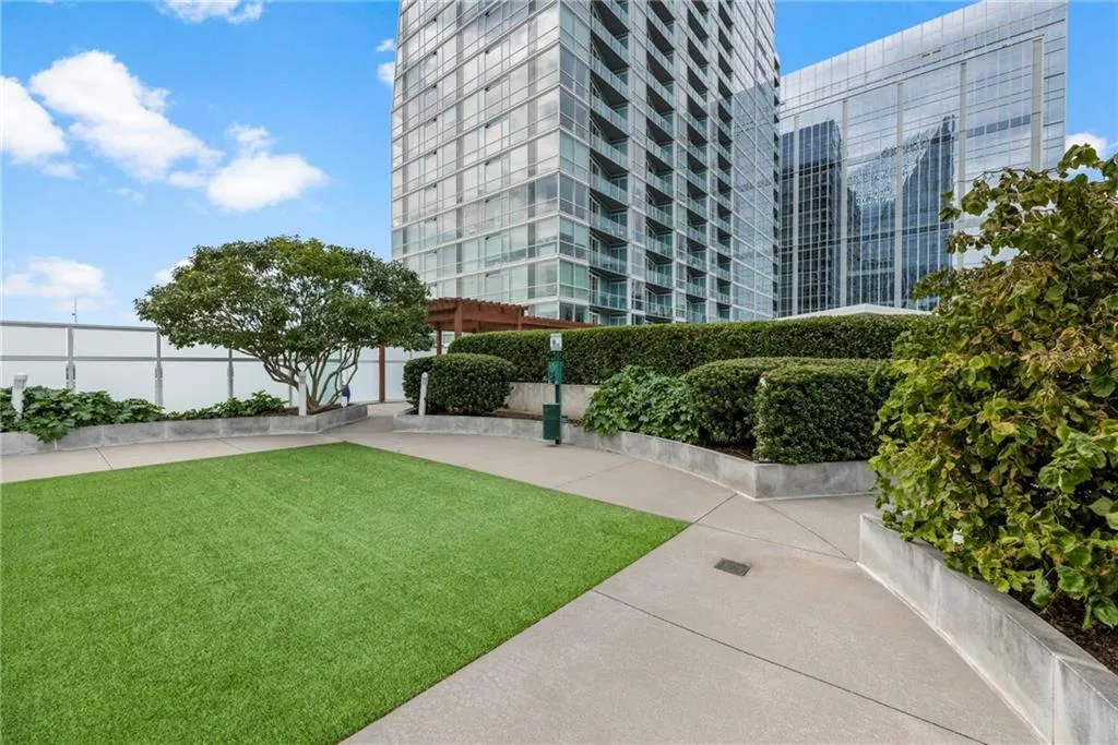 3325 Piedmont Road Ne Unit 2501, Atlanta, Georgia 30305, 3 Bedrooms Bedrooms, ,2 BathroomsBathrooms,Residential,For Sale,3325 Piedmont Road Ne Unit 2501,7620474