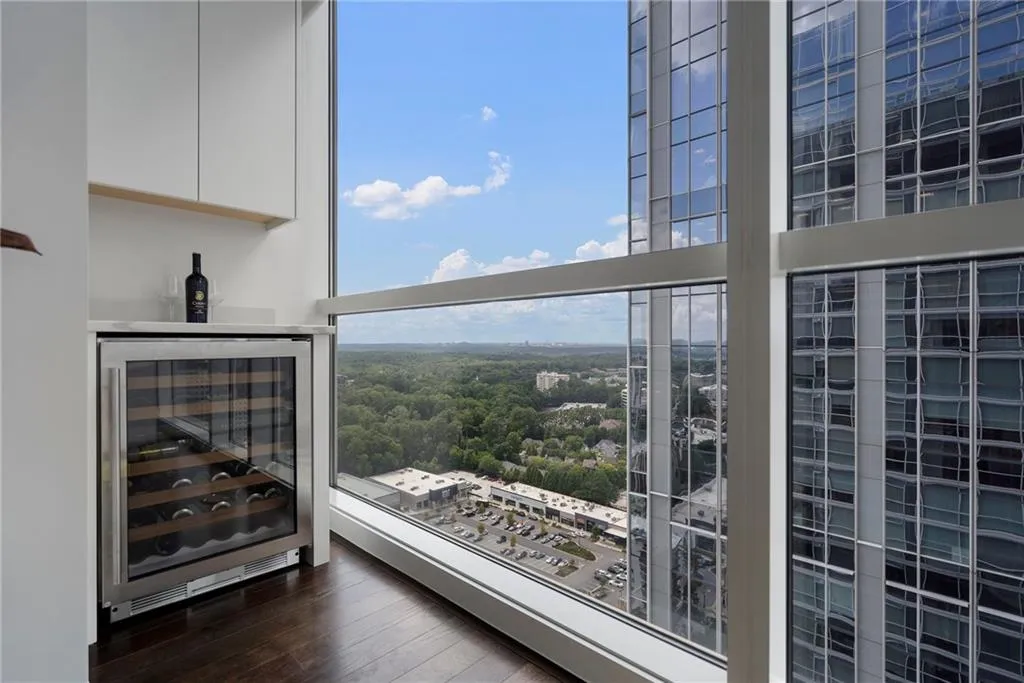 3325 Piedmont Road Ne Unit 2501, Atlanta, Georgia 30305, 3 Bedrooms Bedrooms, ,2 BathroomsBathrooms,Residential,For Sale,3325 Piedmont Road Ne Unit 2501,7620474