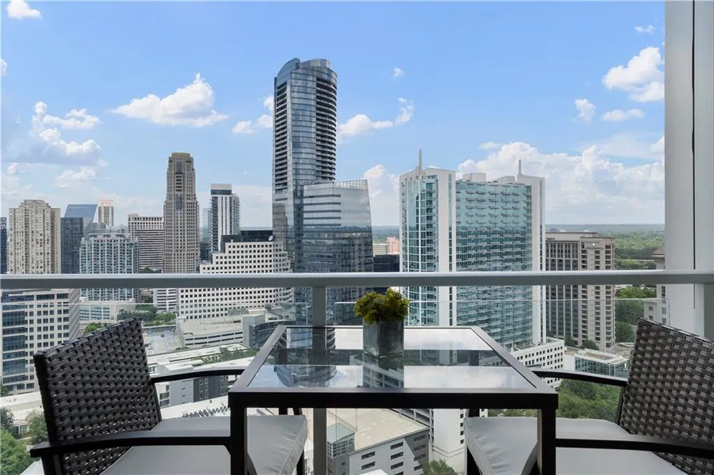 3325 Piedmont Road Ne Unit 2501, Atlanta, Georgia 30305, 3 Bedrooms Bedrooms, ,2 BathroomsBathrooms,Residential,For Sale,3325 Piedmont Road Ne Unit 2501,7620474