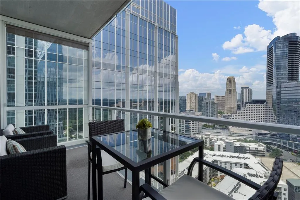 3325 Piedmont Road Ne Unit 2501, Atlanta, Georgia 30305, 3 Bedrooms Bedrooms, ,2 BathroomsBathrooms,Residential,For Sale,3325 Piedmont Road Ne Unit 2501,7620474