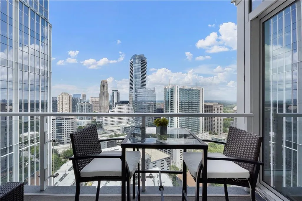 3325 Piedmont Road Ne Unit 2501, Atlanta, Georgia 30305, 3 Bedrooms Bedrooms, ,2 BathroomsBathrooms,Residential,For Sale,3325 Piedmont Road Ne Unit 2501,7620474