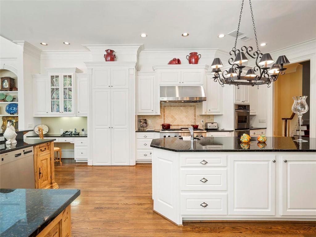 520 Old Cobblestone Drive, Sandy Springs, Georgia 30350, 7 Bedrooms Bedrooms, ,7 BathroomsBathrooms,Residential,Sold,520 Old Cobblestone Drive,7246630