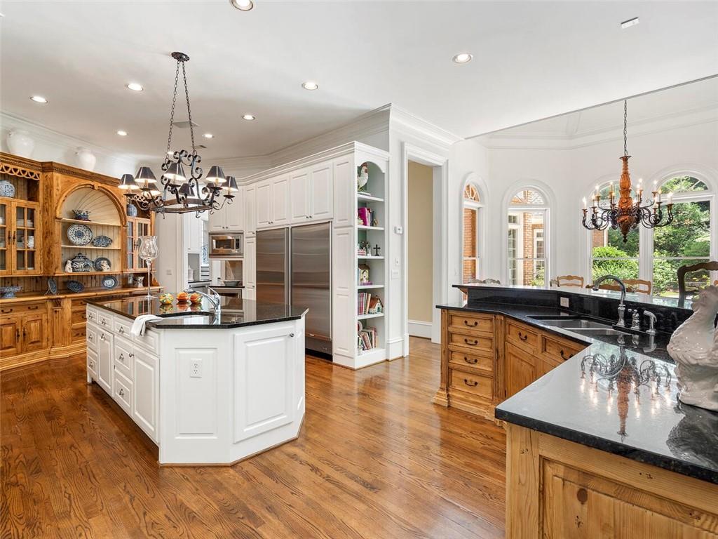 520 Old Cobblestone Drive, Sandy Springs, Georgia 30350, 7 Bedrooms Bedrooms, ,7 BathroomsBathrooms,Residential,Sold,520 Old Cobblestone Drive,7246630