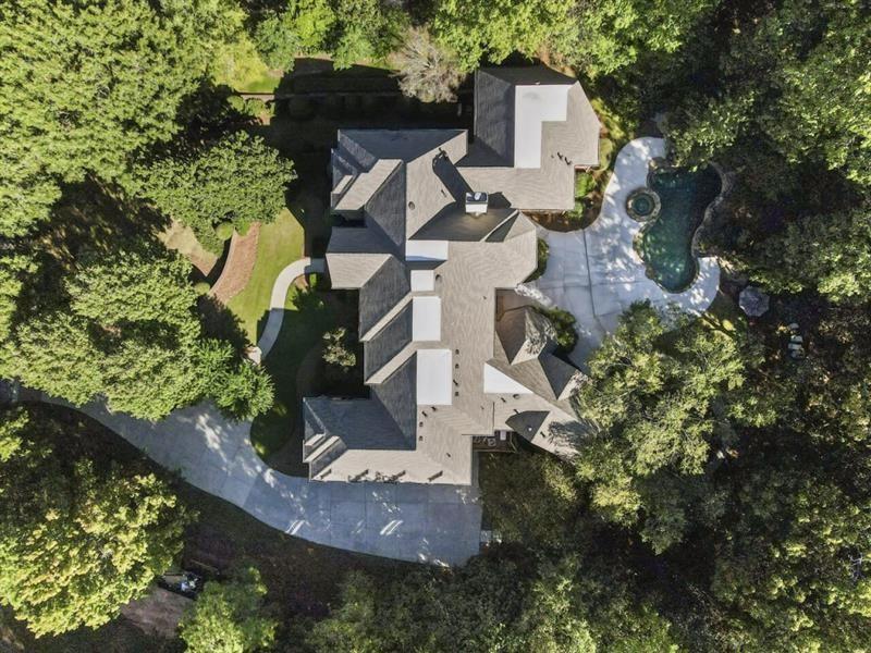 520 Old Cobblestone Drive, Sandy Springs, Georgia 30350, 7 Bedrooms Bedrooms, ,7 BathroomsBathrooms,Residential,Sold,520 Old Cobblestone Drive,7246630