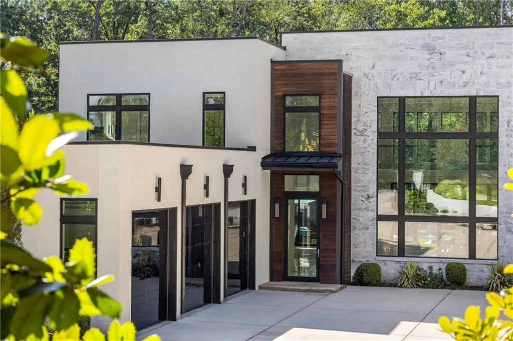 1105 Moores Mill Road Nw, Atlanta, Georgia 30327, 5 Bedrooms Bedrooms, ,5 BathroomsBathrooms,Residential,For Sale,1105 Moores Mill Road Nw,7628289