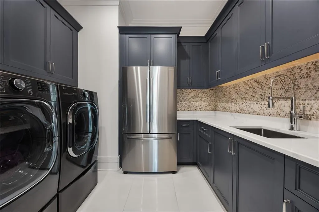 1105 Moores Mill Road Nw, Atlanta, Georgia 30327, 5 Bedrooms Bedrooms, ,5 BathroomsBathrooms,Residential,For Sale,1105 Moores Mill Road Nw,7628289