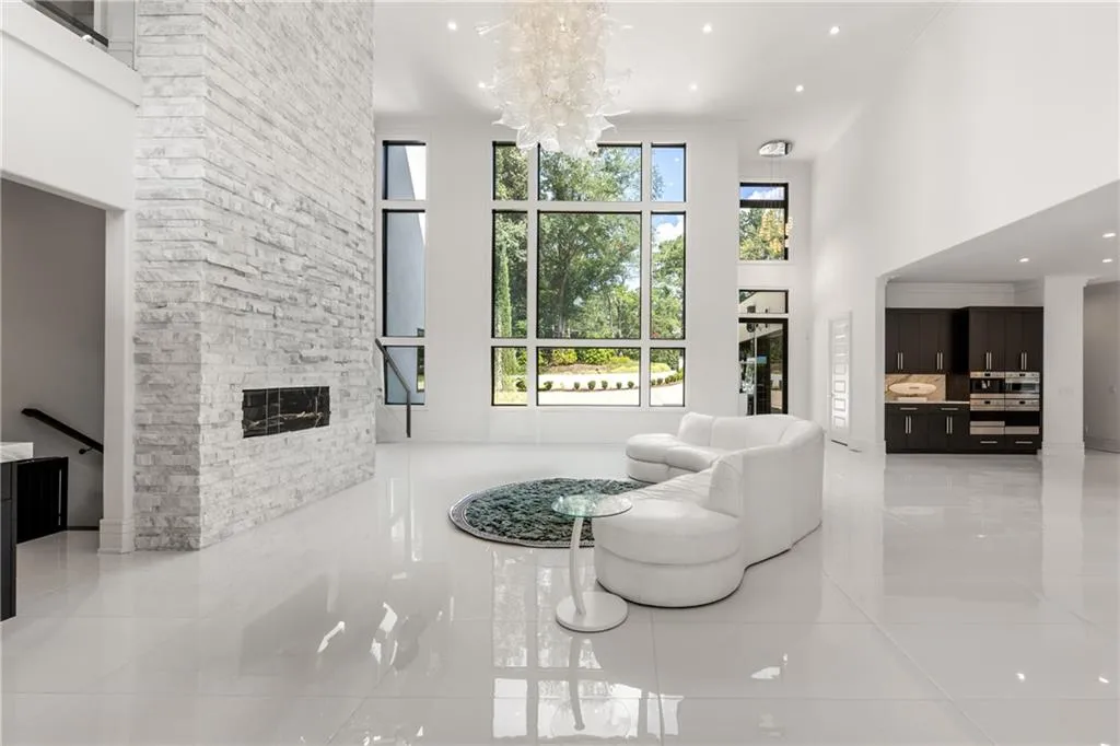 1105 Moores Mill Road Nw, Atlanta, Georgia 30327, 5 Bedrooms Bedrooms, ,5 BathroomsBathrooms,Residential,For Sale,1105 Moores Mill Road Nw,7628289
