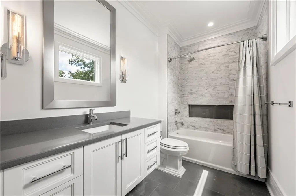 1105 Moores Mill Road Nw, Atlanta, Georgia 30327, 5 Bedrooms Bedrooms, ,5 BathroomsBathrooms,Residential,For Sale,1105 Moores Mill Road Nw,7628289