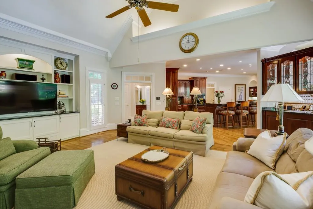45 Sherington Place, Sandy Springs, Georgia 30350, 6 Bedrooms Bedrooms, ,7 BathroomsBathrooms,Residential,Sold,45 Sherington Place,7074185
