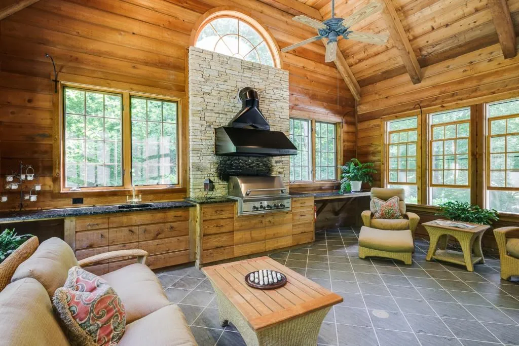 45 Sherington Place, Sandy Springs, Georgia 30350, 6 Bedrooms Bedrooms, ,7 BathroomsBathrooms,Residential,Sold,45 Sherington Place,7074185