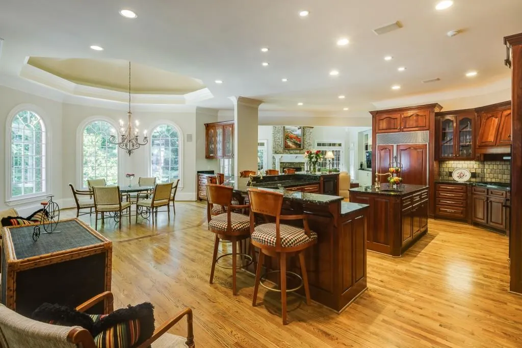 45 Sherington Place, Sandy Springs, Georgia 30350, 6 Bedrooms Bedrooms, ,7 BathroomsBathrooms,Residential,Sold,45 Sherington Place,7074185