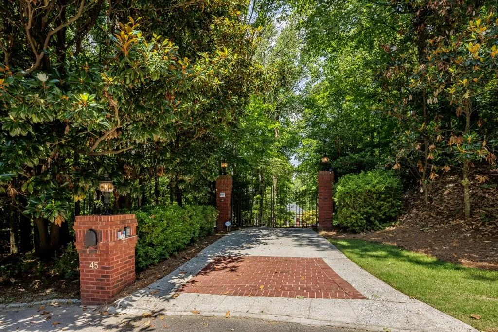 45 Sherington Place, Sandy Springs, Georgia 30350, 6 Bedrooms Bedrooms, ,7 BathroomsBathrooms,Residential,Sold,45 Sherington Place,7074185