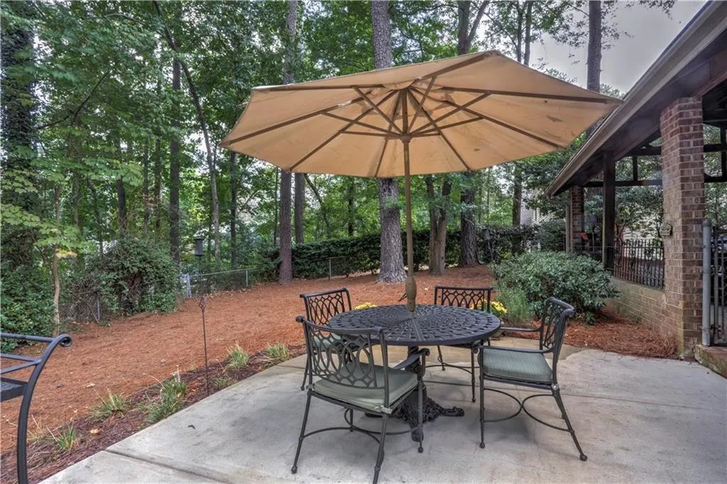 6280 Mountain Brook Lane, Atlanta, Georgia 30328, 4 Bedrooms Bedrooms, ,4 BathroomsBathrooms,Residential,Sold,6280 Mountain Brook Lane,6102572