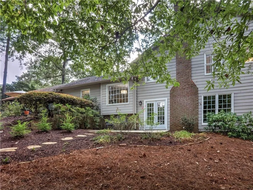 6280 Mountain Brook Lane, Atlanta, Georgia 30328, 4 Bedrooms Bedrooms, ,4 BathroomsBathrooms,Residential,Sold,6280 Mountain Brook Lane,6102572