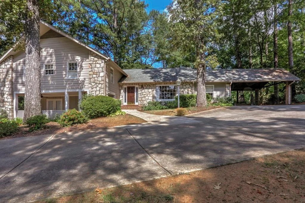 6280 Mountain Brook Lane, Atlanta, Georgia 30328, 4 Bedrooms Bedrooms, ,4 BathroomsBathrooms,Residential,Sold,6280 Mountain Brook Lane,6102572