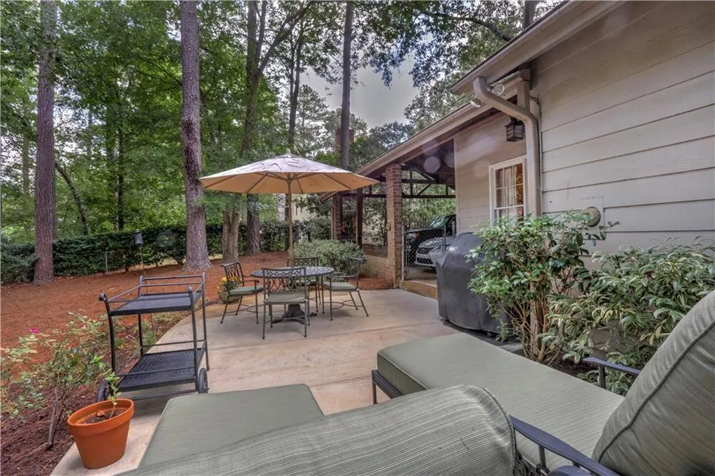 6280 Mountain Brook Lane, Atlanta, Georgia 30328, 4 Bedrooms Bedrooms, ,4 BathroomsBathrooms,Residential,Sold,6280 Mountain Brook Lane,6102572