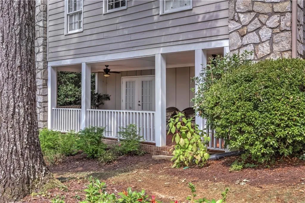 6280 Mountain Brook Lane, Atlanta, Georgia 30328, 4 Bedrooms Bedrooms, ,4 BathroomsBathrooms,Residential,Sold,6280 Mountain Brook Lane,6102572
