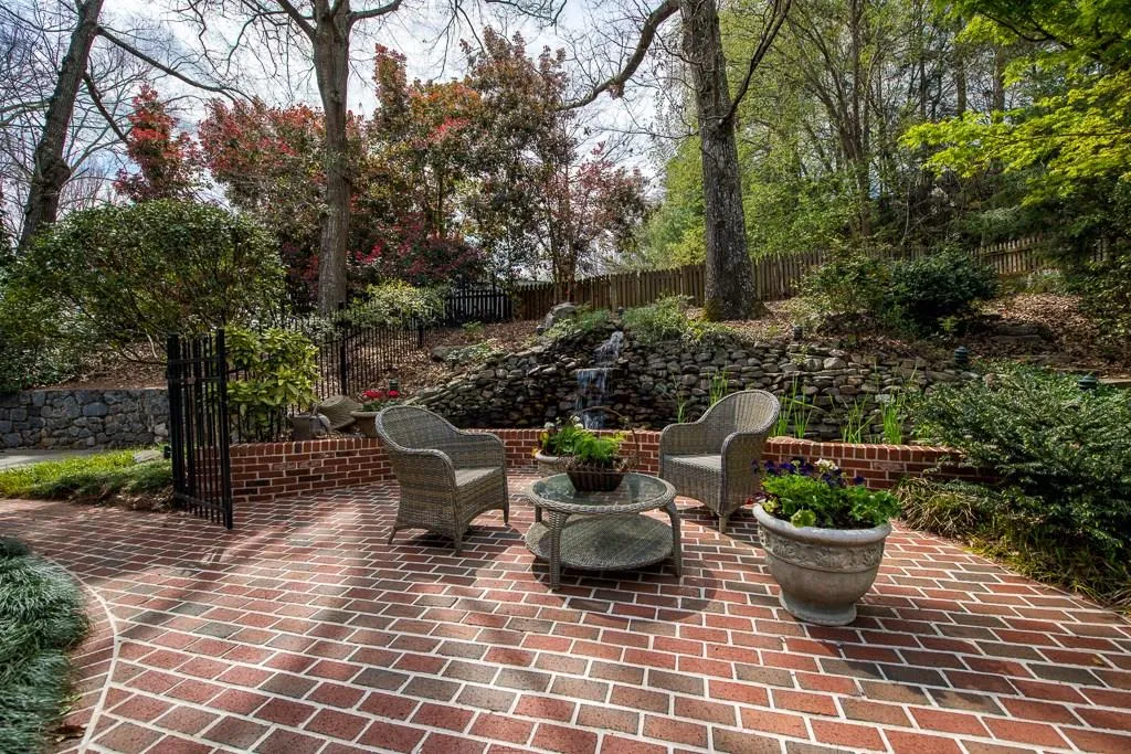 7910 Landowne Drive, Atlanta, Georgia 30350, 5 Bedrooms Bedrooms, ,4 BathroomsBathrooms,Residential,Sold,7910 Landowne Drive,5987284