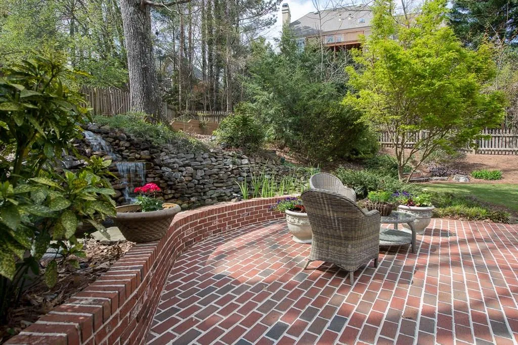 7910 Landowne Drive, Atlanta, Georgia 30350, 5 Bedrooms Bedrooms, ,4 BathroomsBathrooms,Residential,Sold,7910 Landowne Drive,5987284