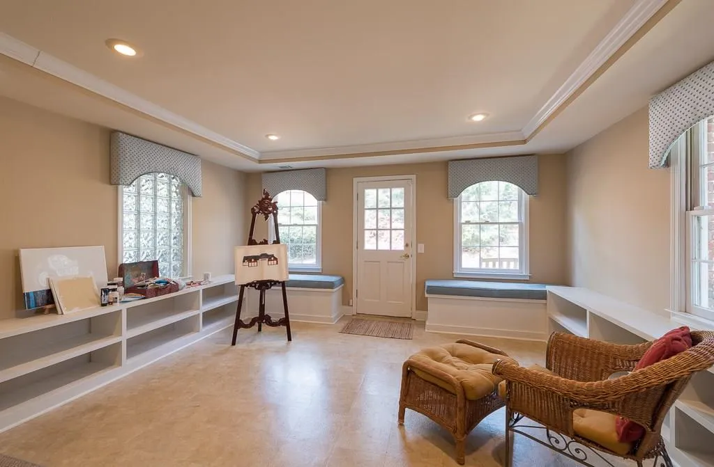 7910 Landowne Drive, Atlanta, Georgia 30350, 5 Bedrooms Bedrooms, ,4 BathroomsBathrooms,Residential,Sold,7910 Landowne Drive,5987284