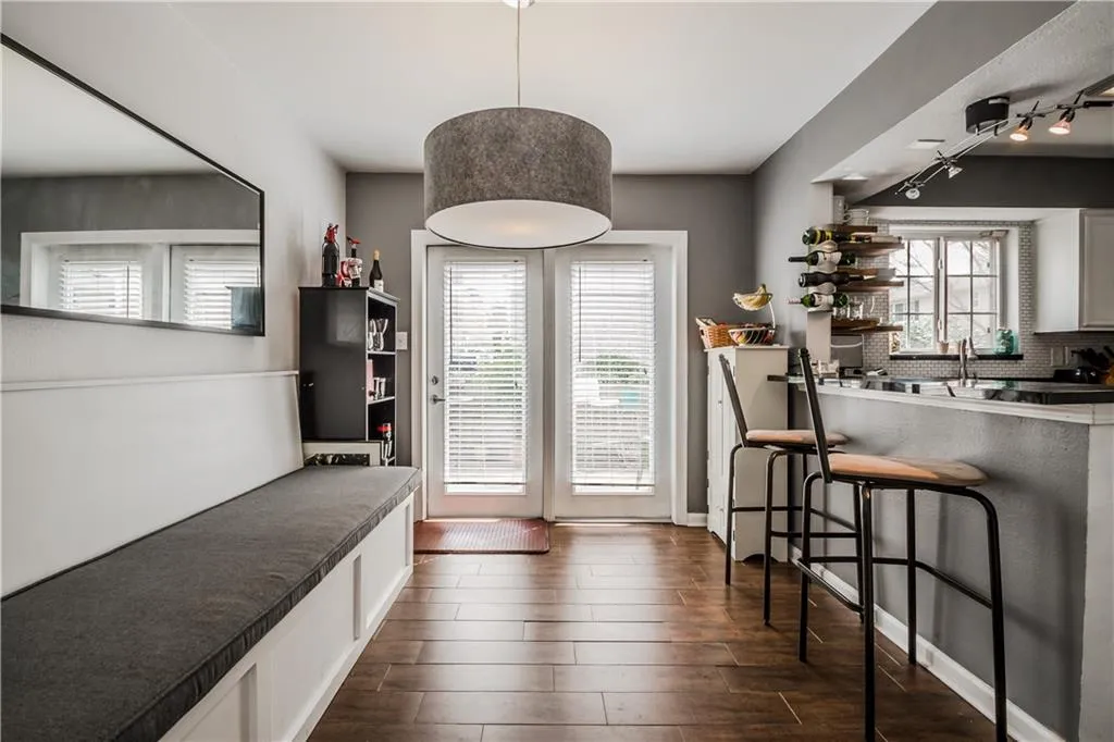 6940 Roswell Road Unit 10a, Atlanta, Georgia 30328, 2 Bedrooms Bedrooms, ,1 BathroomBathrooms,Residential,Sold,6940 Roswell Road Unit 10a,5825163