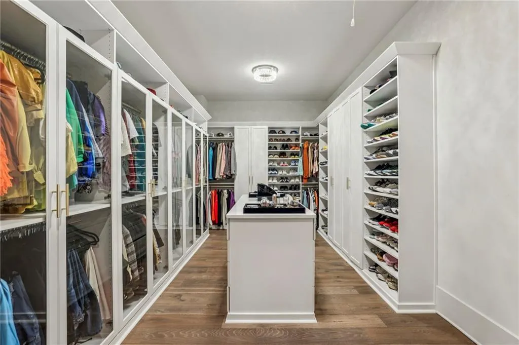 6055 Riverside Drive, Atlanta, Georgia 30328, 7 Bedrooms Bedrooms, ,7 BathroomsBathrooms,Residential,For Sale,6055 Riverside Drive,7728646