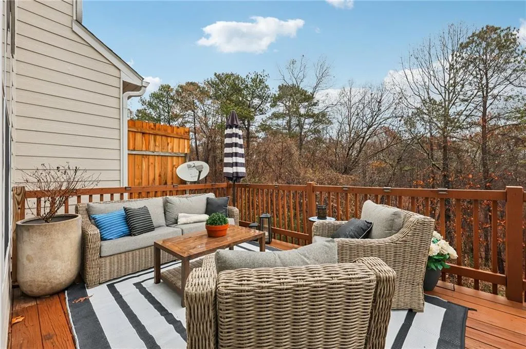 3811 Chattahoochee Summit Drive Se Unit 5, Atlanta, Georgia 30339, 4 Bedrooms Bedrooms, ,3 BathroomsBathrooms,Residential,For Sale,3811 Chattahoochee Summit Drive Se Unit 5,7690105