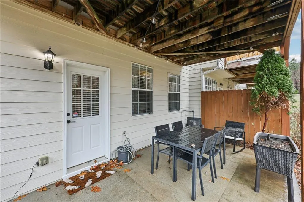 3811 Chattahoochee Summit Drive Se Unit 5, Atlanta, Georgia 30339, 4 Bedrooms Bedrooms, ,3 BathroomsBathrooms,Residential,For Sale,3811 Chattahoochee Summit Drive Se Unit 5,7690105