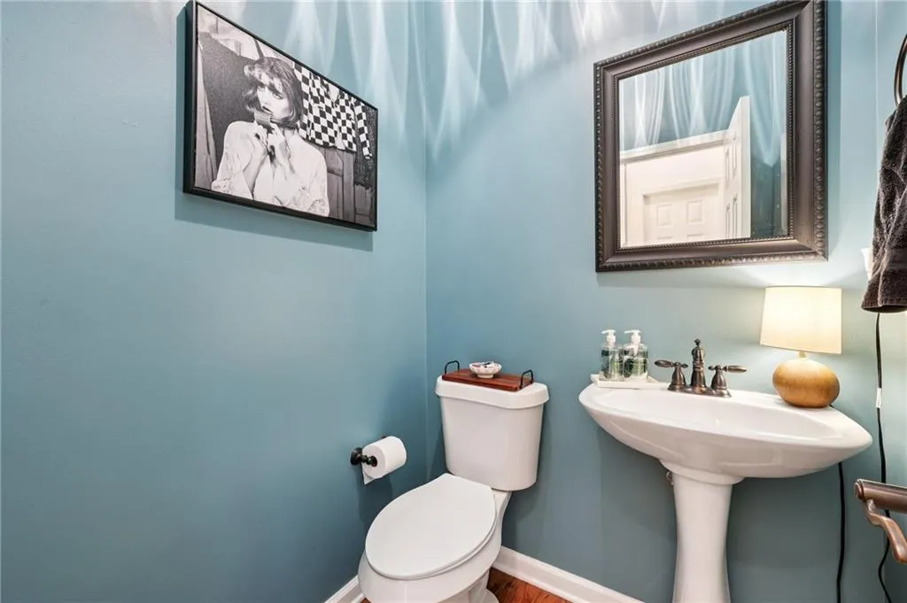 3811 Chattahoochee Summit Drive Se Unit 5, Atlanta, Georgia 30339, 4 Bedrooms Bedrooms, ,3 BathroomsBathrooms,Residential,For Sale,3811 Chattahoochee Summit Drive Se Unit 5,7690105