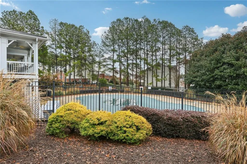 3811 Chattahoochee Summit Drive Se Unit 5, Atlanta, Georgia 30339, 4 Bedrooms Bedrooms, ,3 BathroomsBathrooms,Residential,For Sale,3811 Chattahoochee Summit Drive Se Unit 5,7690105