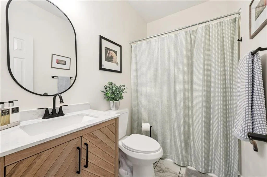 3811 Chattahoochee Summit Drive Se Unit 5, Atlanta, Georgia 30339, 4 Bedrooms Bedrooms, ,3 BathroomsBathrooms,Residential,For Sale,3811 Chattahoochee Summit Drive Se Unit 5,7690105