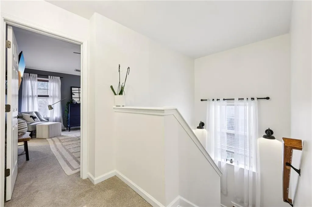 3811 Chattahoochee Summit Drive Se Unit 5, Atlanta, Georgia 30339, 4 Bedrooms Bedrooms, ,3 BathroomsBathrooms,Residential,For Sale,3811 Chattahoochee Summit Drive Se Unit 5,7690105